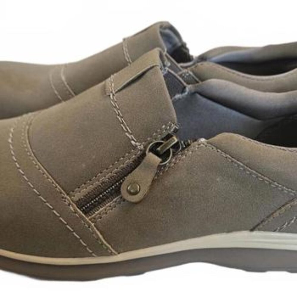 Beartraps Women's Casual‎ Slip-On Taupe Loafers with Side Zipper Size 9W